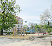 Schulhofsanierung der Theodor-Körner-Grundschule - Freiberg - Ansicht seitlich