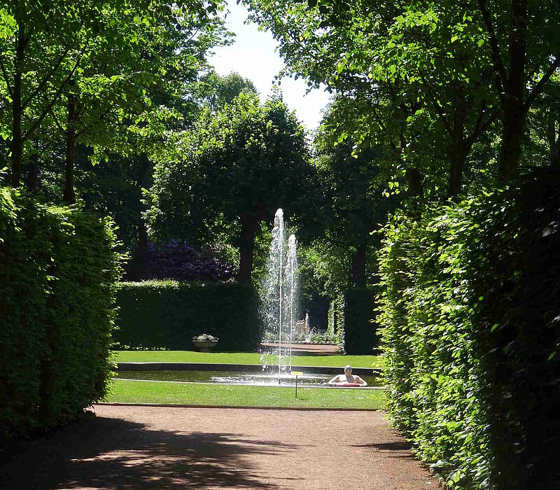 Barocker Schlosspark Lichtenwalde, Wasserachse