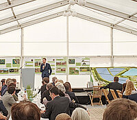 Zweite Änderung des Flächennutzungsplans Neukieritzsch, Veranstaltung im Festzelt mit Ministerpräsident von Sachsen Michael Kretschmer