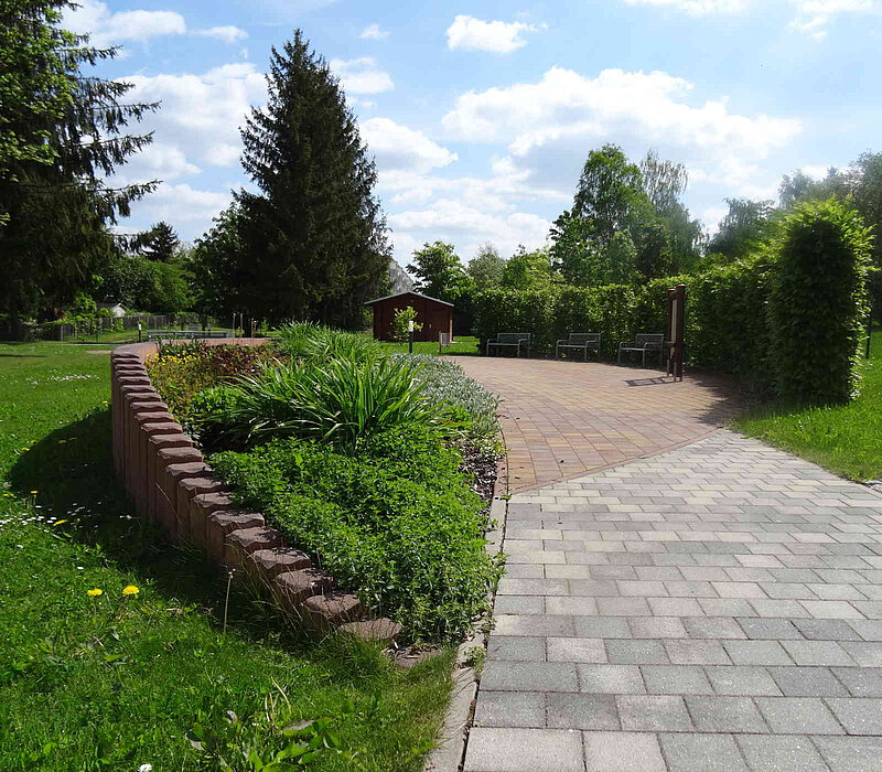 Hochbeet am Wohngebietspark der CAWG in Chemnitz