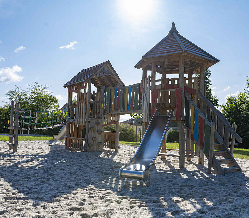 Spielplatz Köthensdorf, Multifunktions-Spielplatzgerät