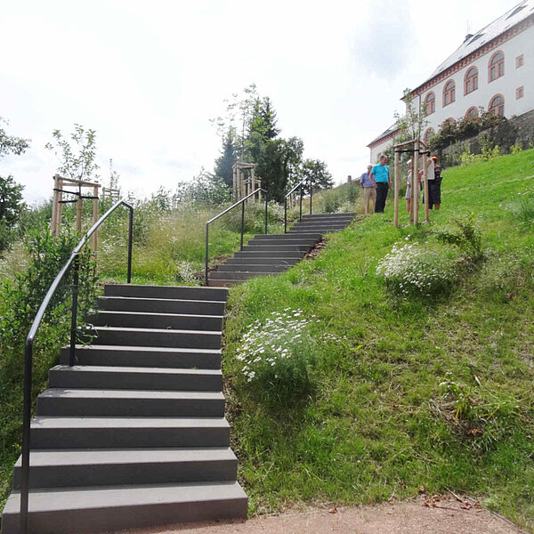 Erstanlage des Kurfürstin-Anna-Gartens - Augustusburg - Treppenaufgang
